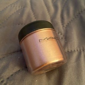 MAC Cosmetics Pigment Powder